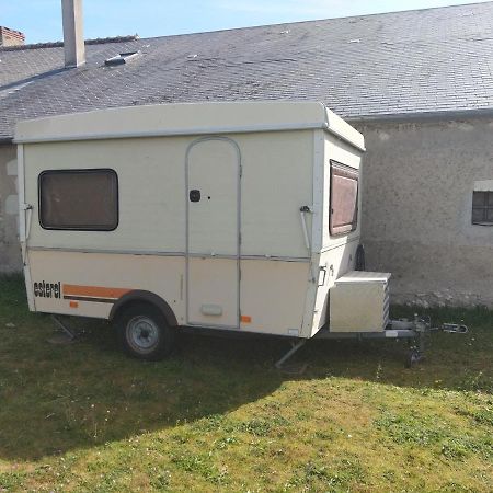Au Bon Acceuil Apartamento Channay-sur-Lathan Exterior foto